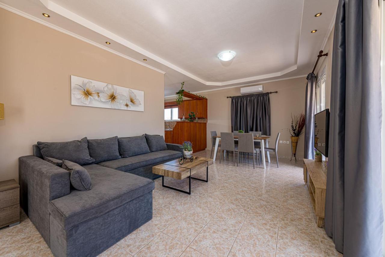 לגאנאס Blossom Villa מראה חיצוני תמונה