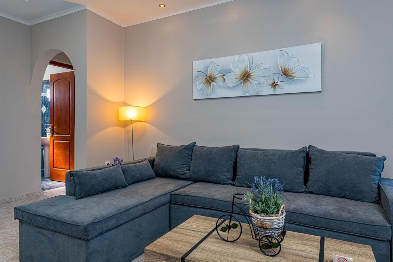 לגאנאס Blossom Villa מראה חיצוני תמונה